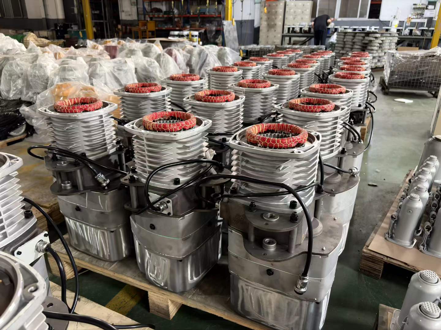 How to Choose the Right Hoist Trolley: Plain, Geared, or Electric?